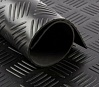 Резиновая рулонная дорожка Rubber Matting 1,2х4 м 3мм черная